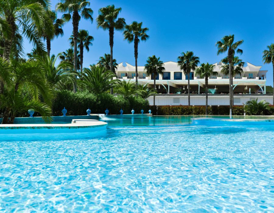 Beach & Luxurious Wedding